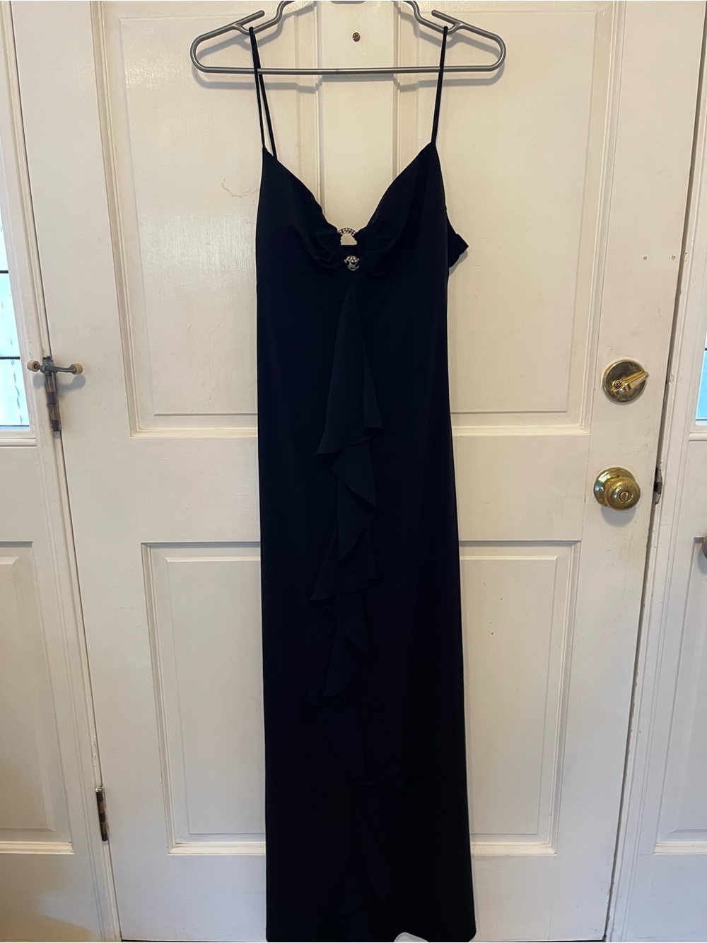 Elegant Black Spaghetti-Strap Evening Dress